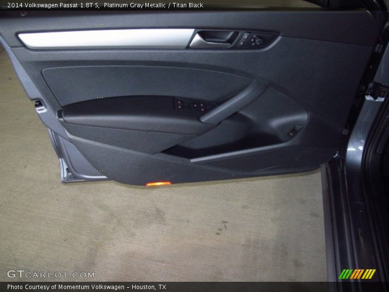 Platinum Gray Metallic / Titan Black 2014 Volkswagen Passat 1.8T S