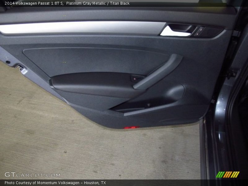 Platinum Gray Metallic / Titan Black 2014 Volkswagen Passat 1.8T S