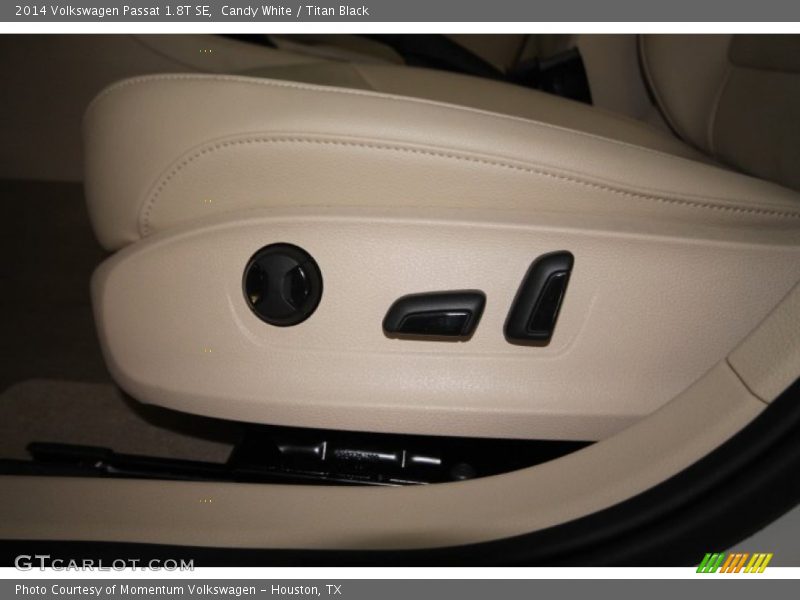 Candy White / Titan Black 2014 Volkswagen Passat 1.8T SE