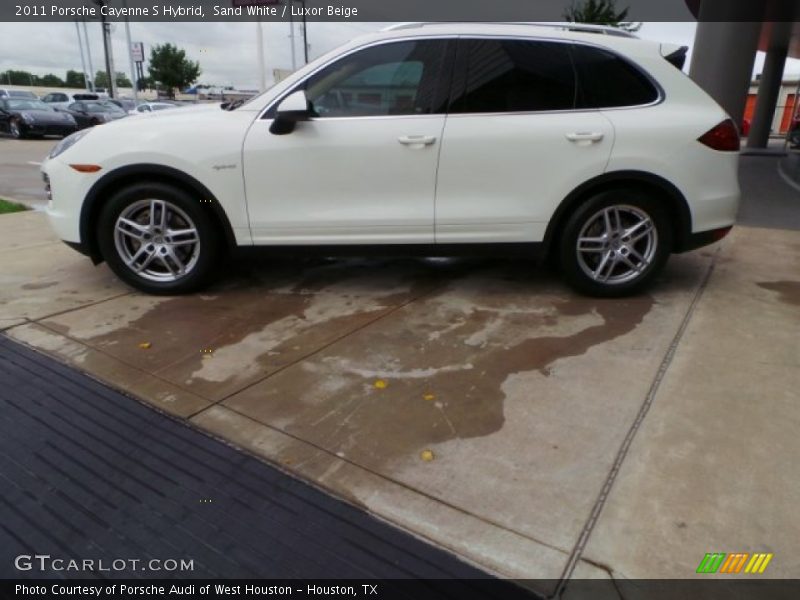 Sand White / Luxor Beige 2011 Porsche Cayenne S Hybrid