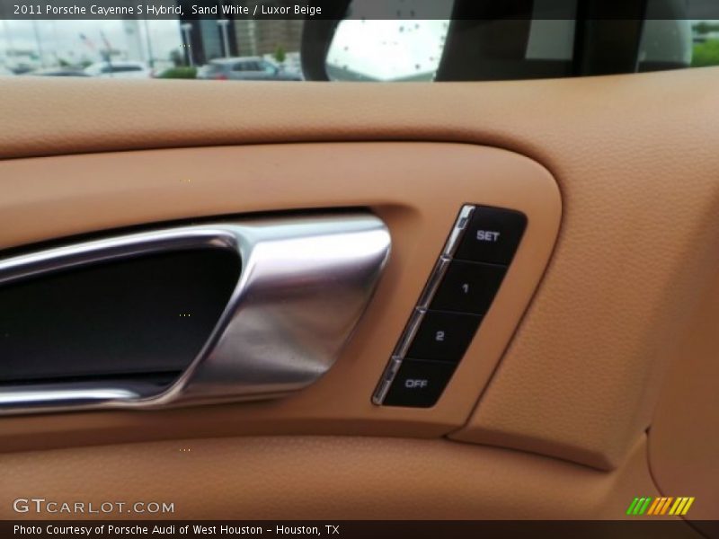 Sand White / Luxor Beige 2011 Porsche Cayenne S Hybrid