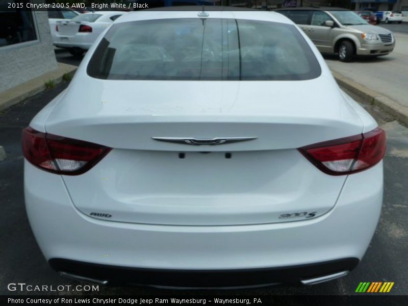 Bright White / Black 2015 Chrysler 200 S AWD