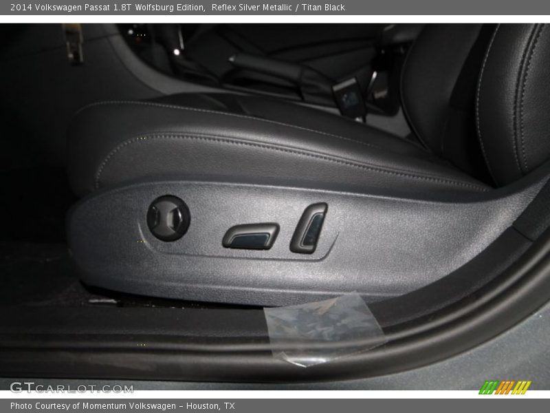 Reflex Silver Metallic / Titan Black 2014 Volkswagen Passat 1.8T Wolfsburg Edition