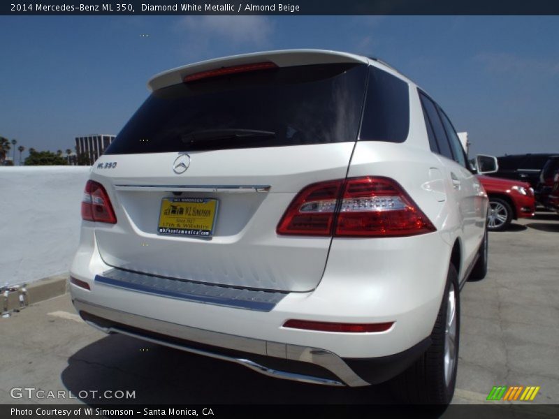 Diamond White Metallic / Almond Beige 2014 Mercedes-Benz ML 350