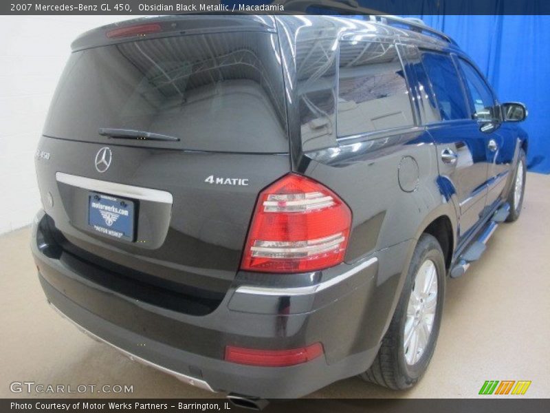 Obsidian Black Metallic / Macadamia 2007 Mercedes-Benz GL 450