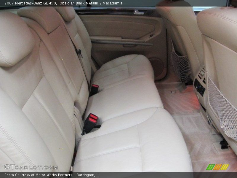 Obsidian Black Metallic / Macadamia 2007 Mercedes-Benz GL 450