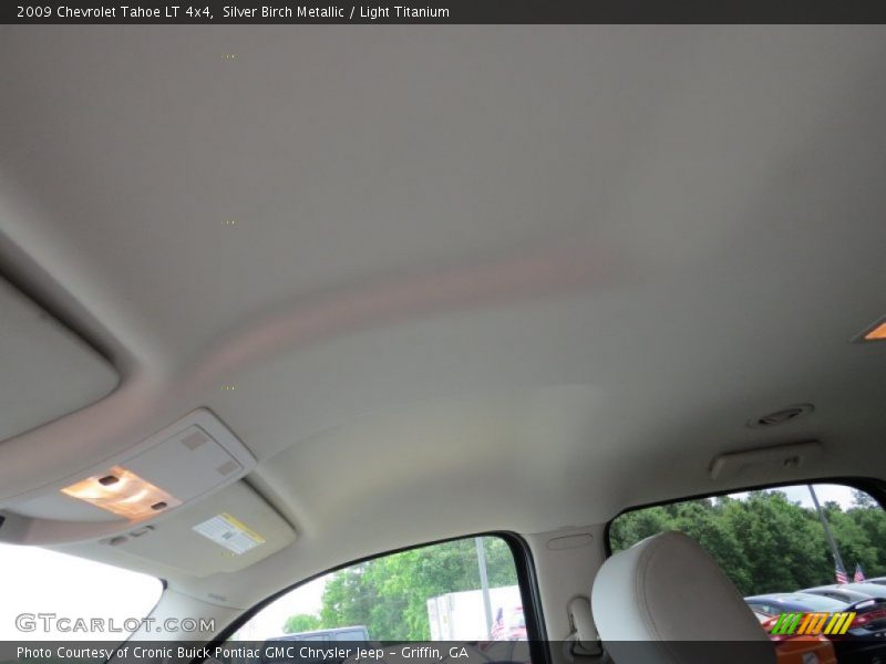 Silver Birch Metallic / Light Titanium 2009 Chevrolet Tahoe LT 4x4
