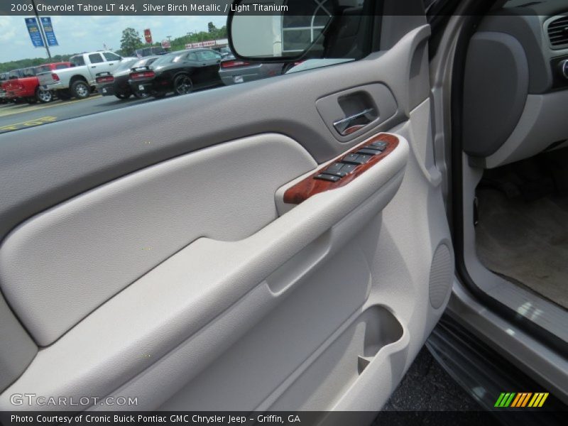 Silver Birch Metallic / Light Titanium 2009 Chevrolet Tahoe LT 4x4