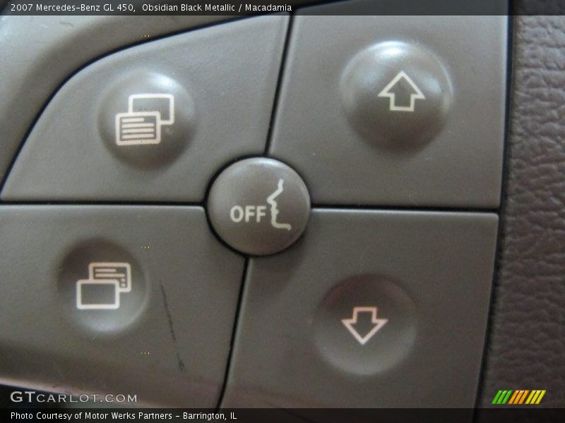 Obsidian Black Metallic / Macadamia 2007 Mercedes-Benz GL 450