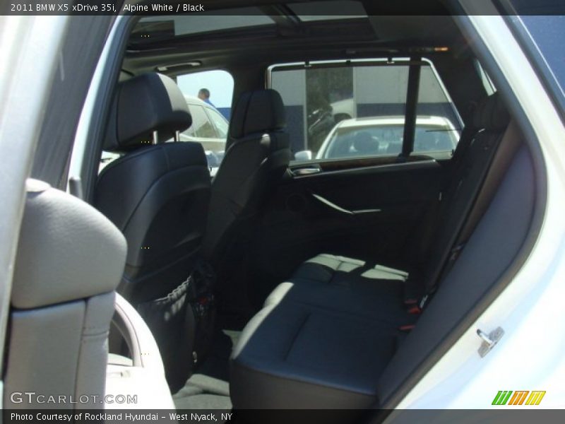 Alpine White / Black 2011 BMW X5 xDrive 35i