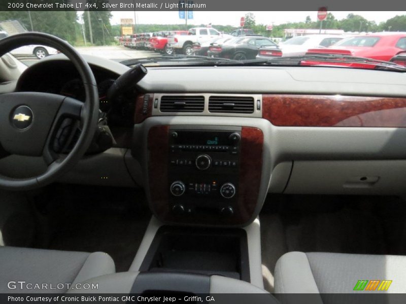 Silver Birch Metallic / Light Titanium 2009 Chevrolet Tahoe LT 4x4