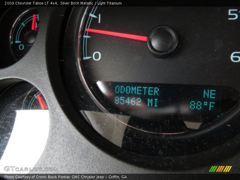 Silver Birch Metallic / Light Titanium 2009 Chevrolet Tahoe LT 4x4