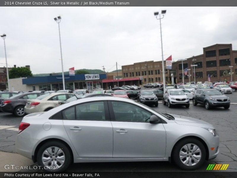 Silver Ice Metallic / Jet Black/Medium Titanium 2014 Chevrolet Cruze LS