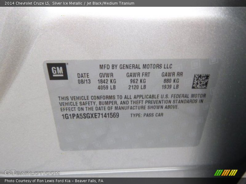 Silver Ice Metallic / Jet Black/Medium Titanium 2014 Chevrolet Cruze LS