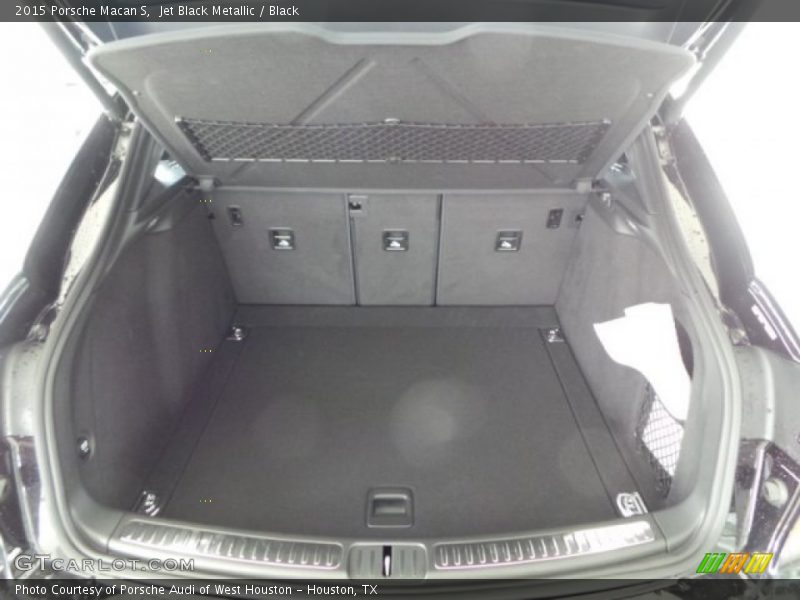  2015 Macan S Trunk