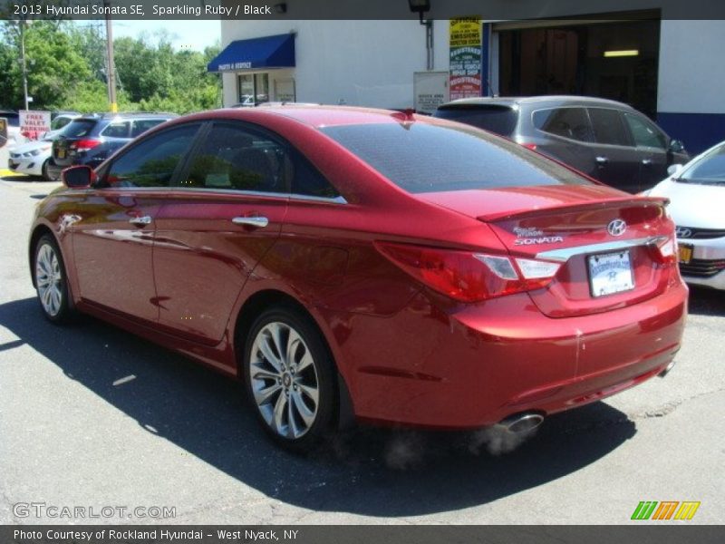 Sparkling Ruby / Black 2013 Hyundai Sonata SE