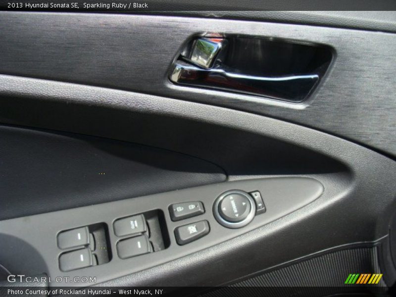 Sparkling Ruby / Black 2013 Hyundai Sonata SE