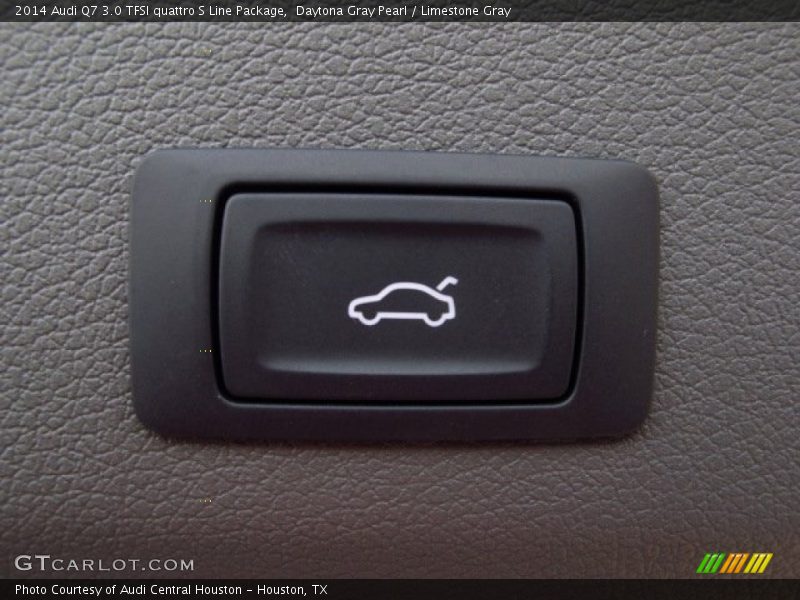 Controls of 2014 Q7 3.0 TFSI quattro S Line Package