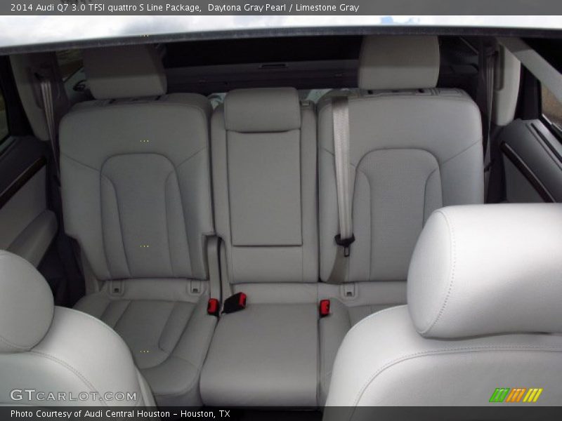 Rear Seat of 2014 Q7 3.0 TFSI quattro S Line Package