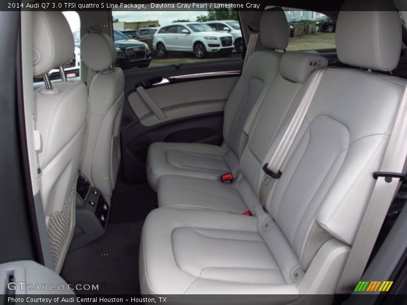 Rear Seat of 2014 Q7 3.0 TFSI quattro S Line Package