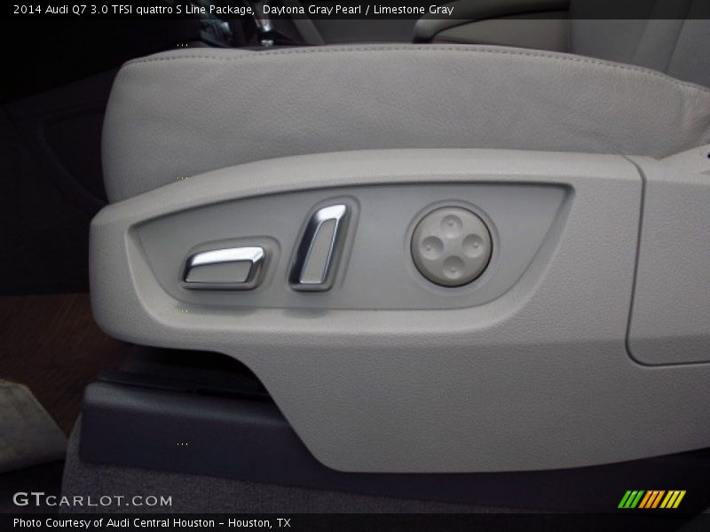 Controls of 2014 Q7 3.0 TFSI quattro S Line Package