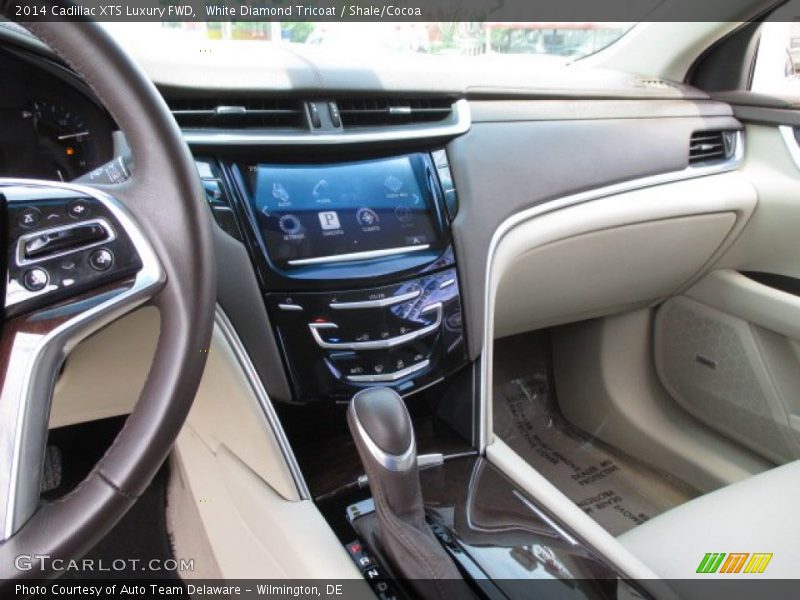 White Diamond Tricoat / Shale/Cocoa 2014 Cadillac XTS Luxury FWD