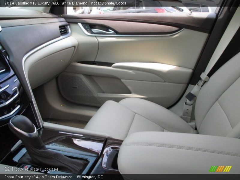 White Diamond Tricoat / Shale/Cocoa 2014 Cadillac XTS Luxury FWD