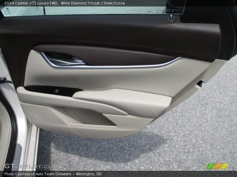 White Diamond Tricoat / Shale/Cocoa 2014 Cadillac XTS Luxury FWD