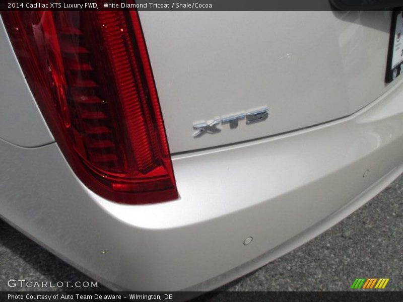 White Diamond Tricoat / Shale/Cocoa 2014 Cadillac XTS Luxury FWD