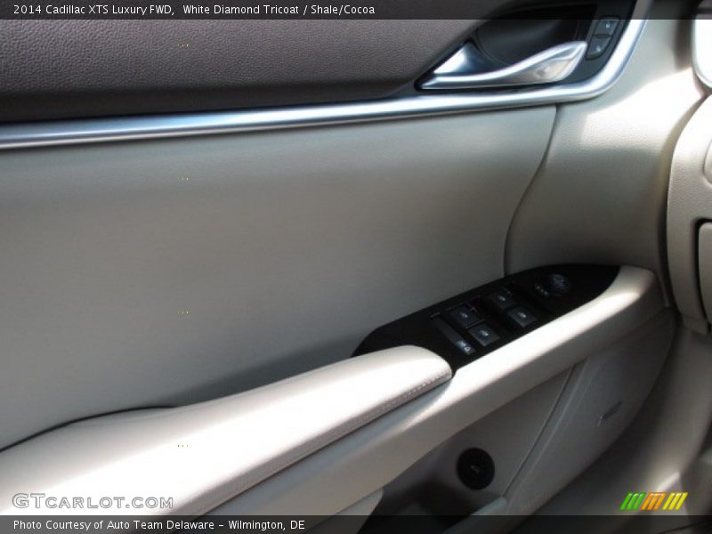 White Diamond Tricoat / Shale/Cocoa 2014 Cadillac XTS Luxury FWD