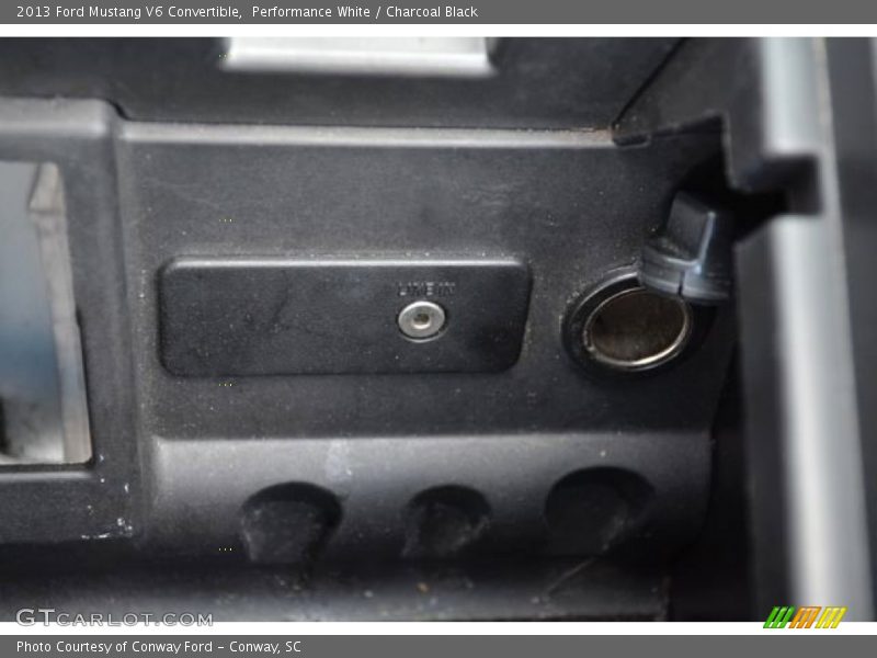 Performance White / Charcoal Black 2013 Ford Mustang V6 Convertible