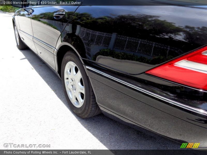 Black / Oyster 2000 Mercedes-Benz S 430 Sedan