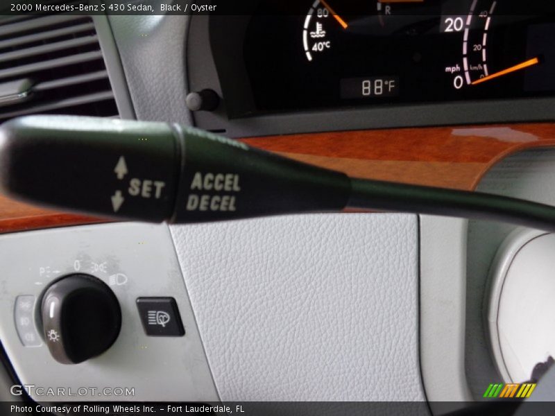 Black / Oyster 2000 Mercedes-Benz S 430 Sedan