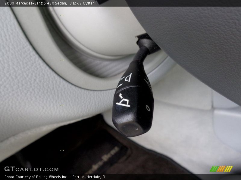 Black / Oyster 2000 Mercedes-Benz S 430 Sedan