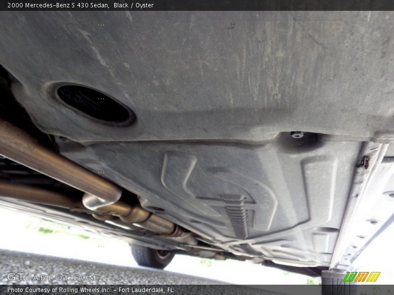 Undercarriage of 2000 S 430 Sedan