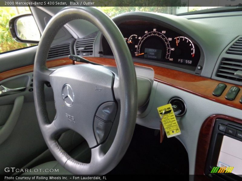 Black / Oyster 2000 Mercedes-Benz S 430 Sedan