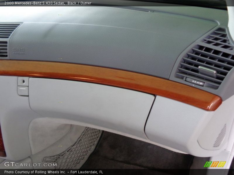 Black / Oyster 2000 Mercedes-Benz S 430 Sedan