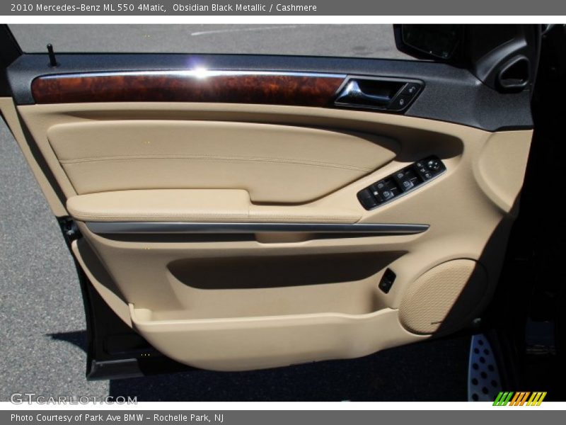 Obsidian Black Metallic / Cashmere 2010 Mercedes-Benz ML 550 4Matic