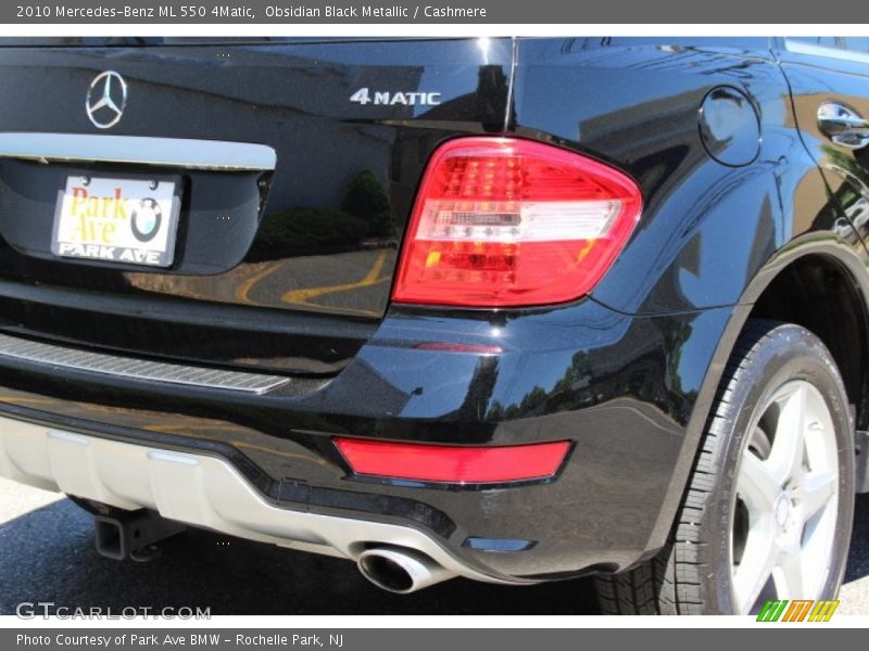Obsidian Black Metallic / Cashmere 2010 Mercedes-Benz ML 550 4Matic