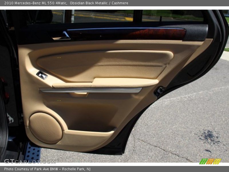 Obsidian Black Metallic / Cashmere 2010 Mercedes-Benz ML 550 4Matic