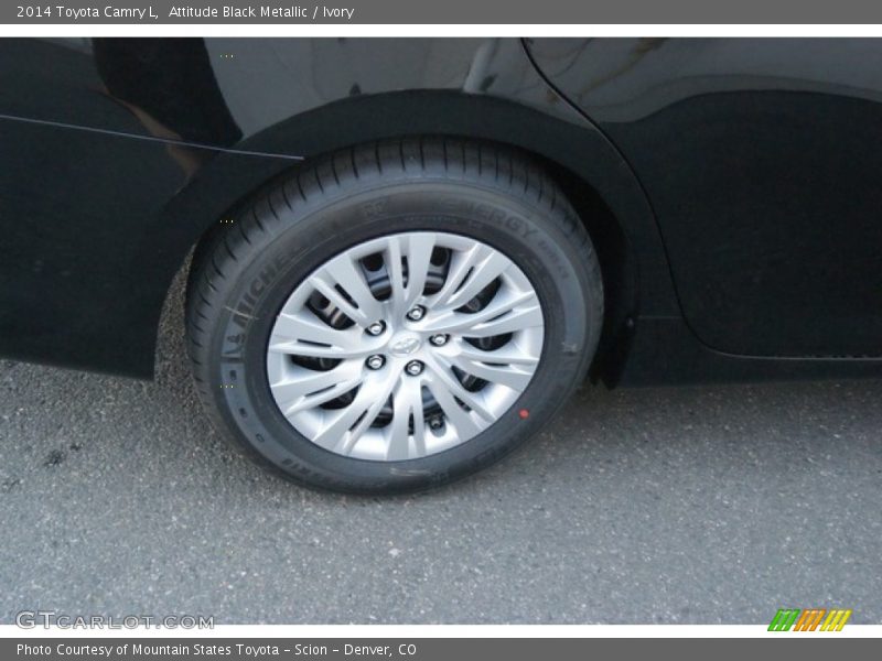 Attitude Black Metallic / Ivory 2014 Toyota Camry L