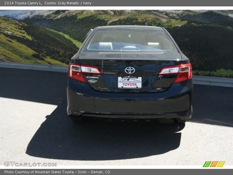 Cosmic Gray Metallic / Ivory 2014 Toyota Camry L