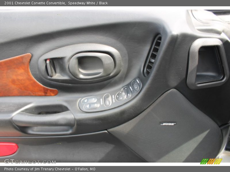 Speedway White / Black 2001 Chevrolet Corvette Convertible