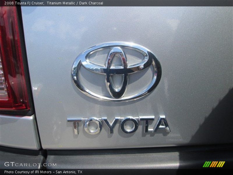 Titanium Metallic / Dark Charcoal 2008 Toyota FJ Cruiser