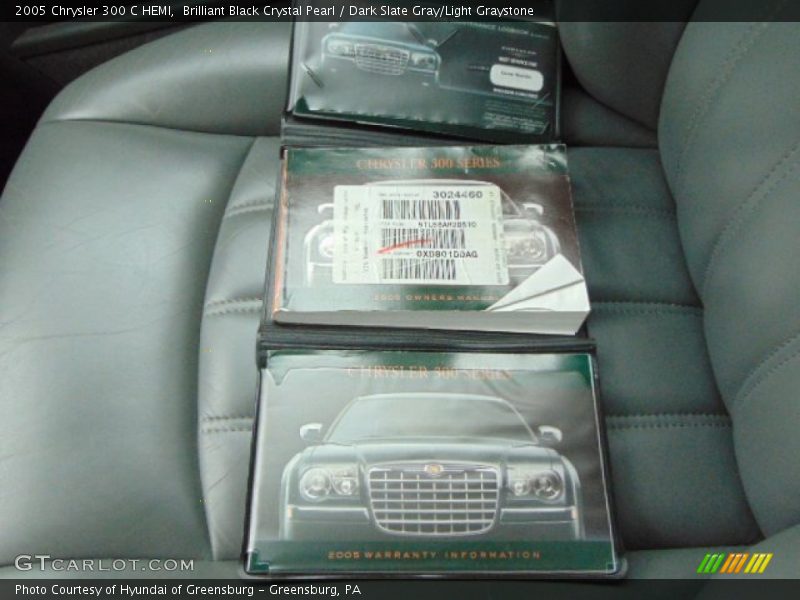 Brilliant Black Crystal Pearl / Dark Slate Gray/Light Graystone 2005 Chrysler 300 C HEMI