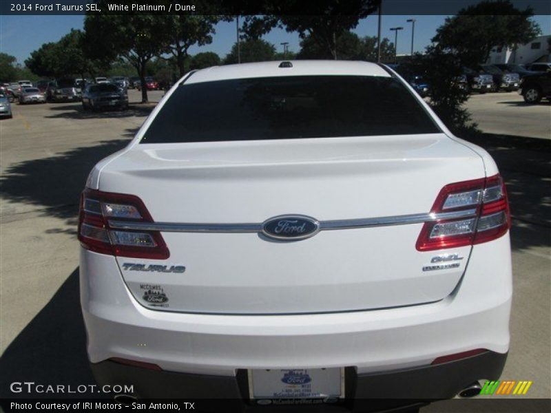 White Platinum / Dune 2014 Ford Taurus SEL