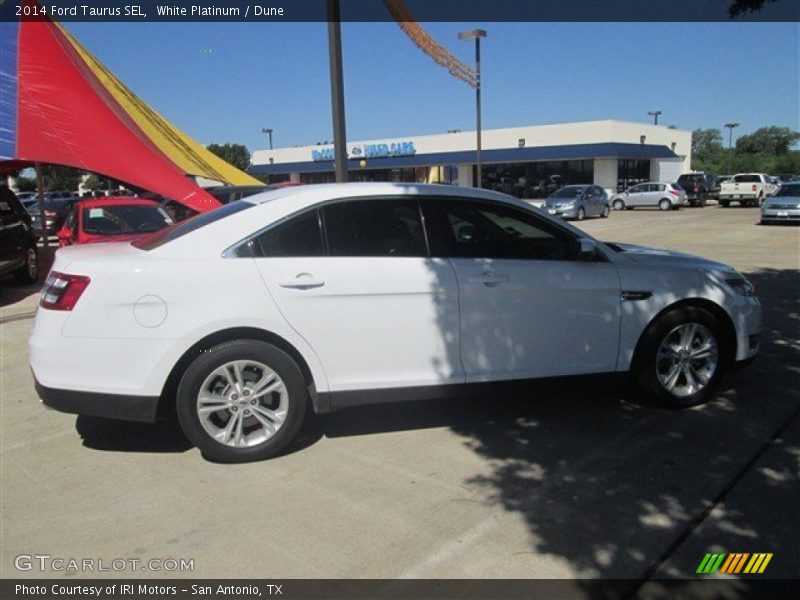 White Platinum / Dune 2014 Ford Taurus SEL