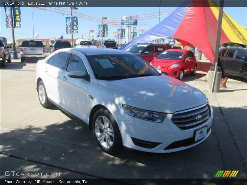White Platinum / Dune 2014 Ford Taurus SEL