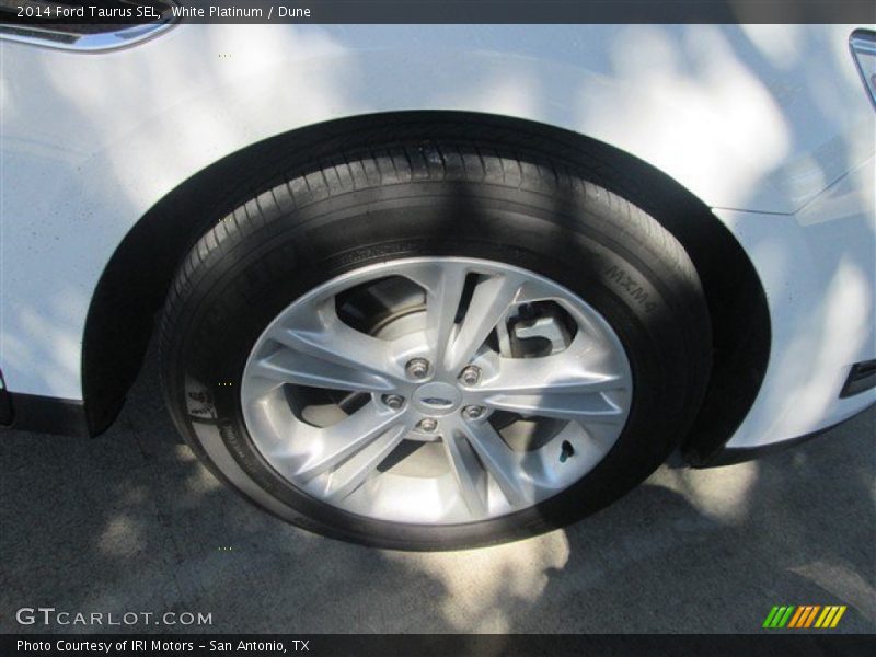 White Platinum / Dune 2014 Ford Taurus SEL
