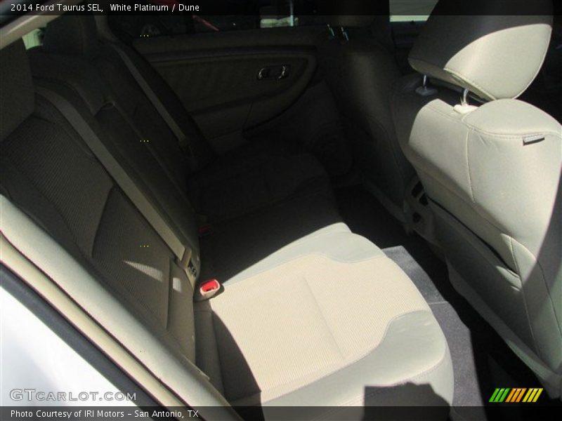White Platinum / Dune 2014 Ford Taurus SEL